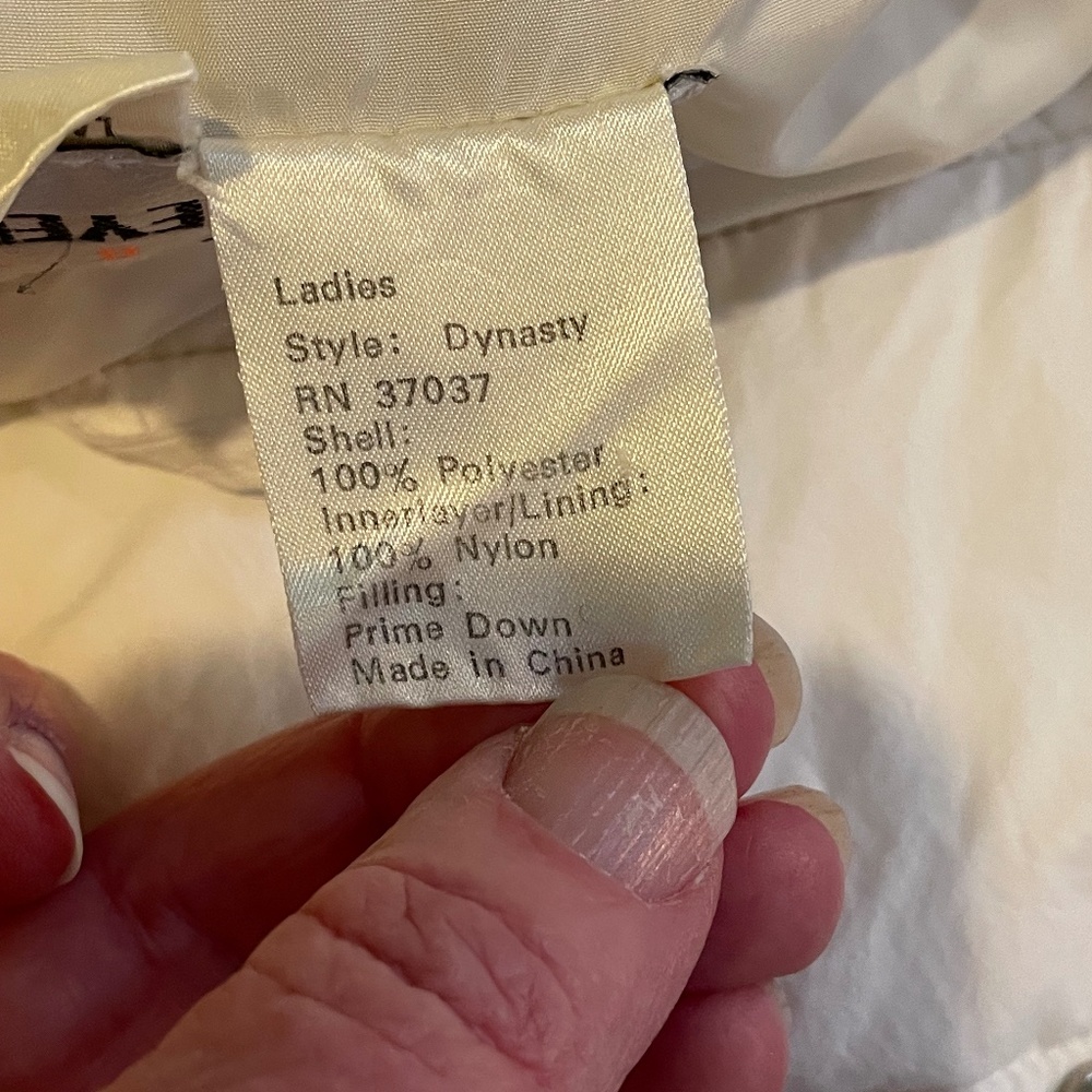 Vintage 1988 Obermeyer asymmetrical down ski jacket with fox fur hood - Picture 10 of 12